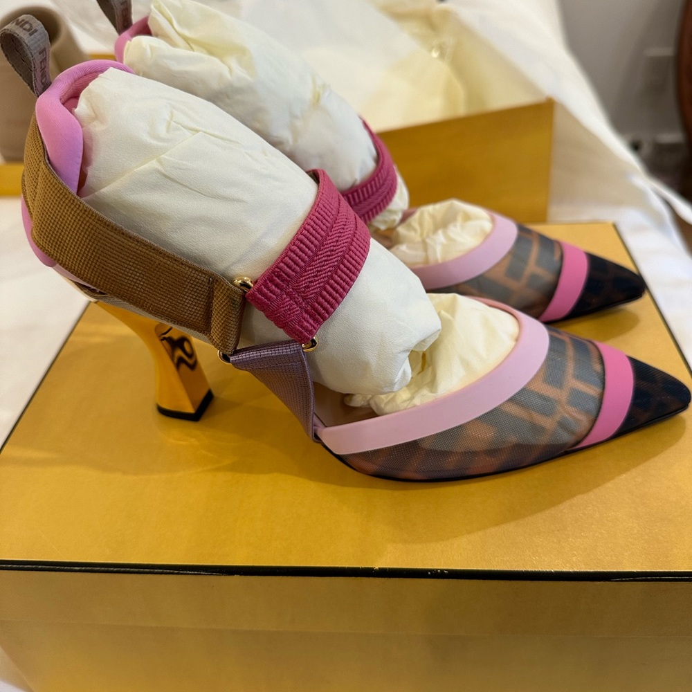 fendi colibri slingback stunning and super comfortable!!